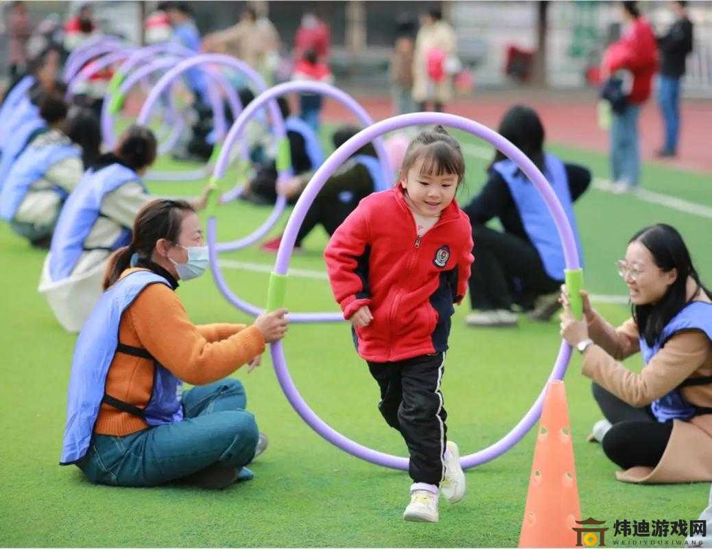 运动会上的趣味瞬间：欢笑与挑战的完美结合