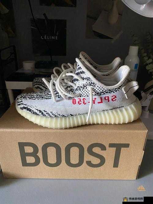 Yeezy-380蜜桃粉与白色的时尚碰撞